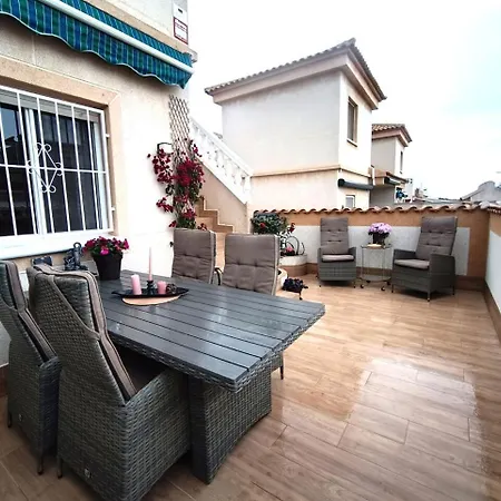 Pmt04 - Charming Quadro With Communal Pool * Torrevieja
