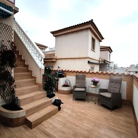 Pmt04 - Charming Quadro With Communal Pool